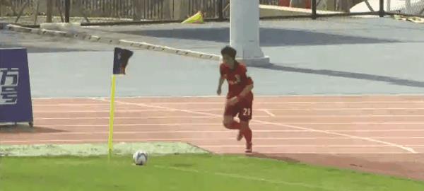 Hiệp 1 Cúp FA: Feng Yifan ghi bàn, Fang Zhengyang đá phản lưới nhà, Quảng Tây Hengchen 1-1 Shanghai Jiading Huilong