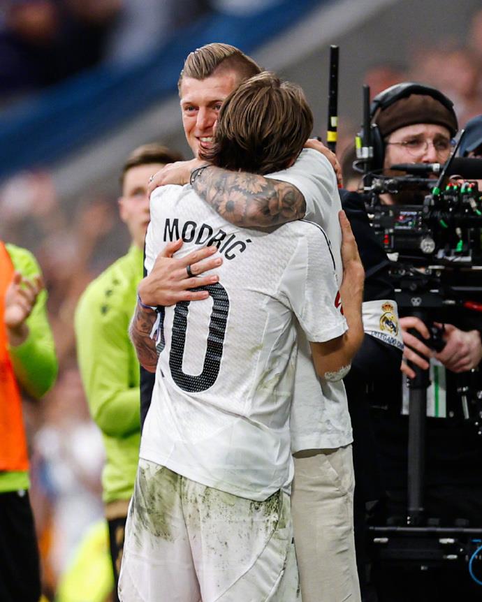 Modric, Muller, De Bruyne, Vardy: Sau hàng ngàn dặm, chúng ta phải nói lời tạm biệt