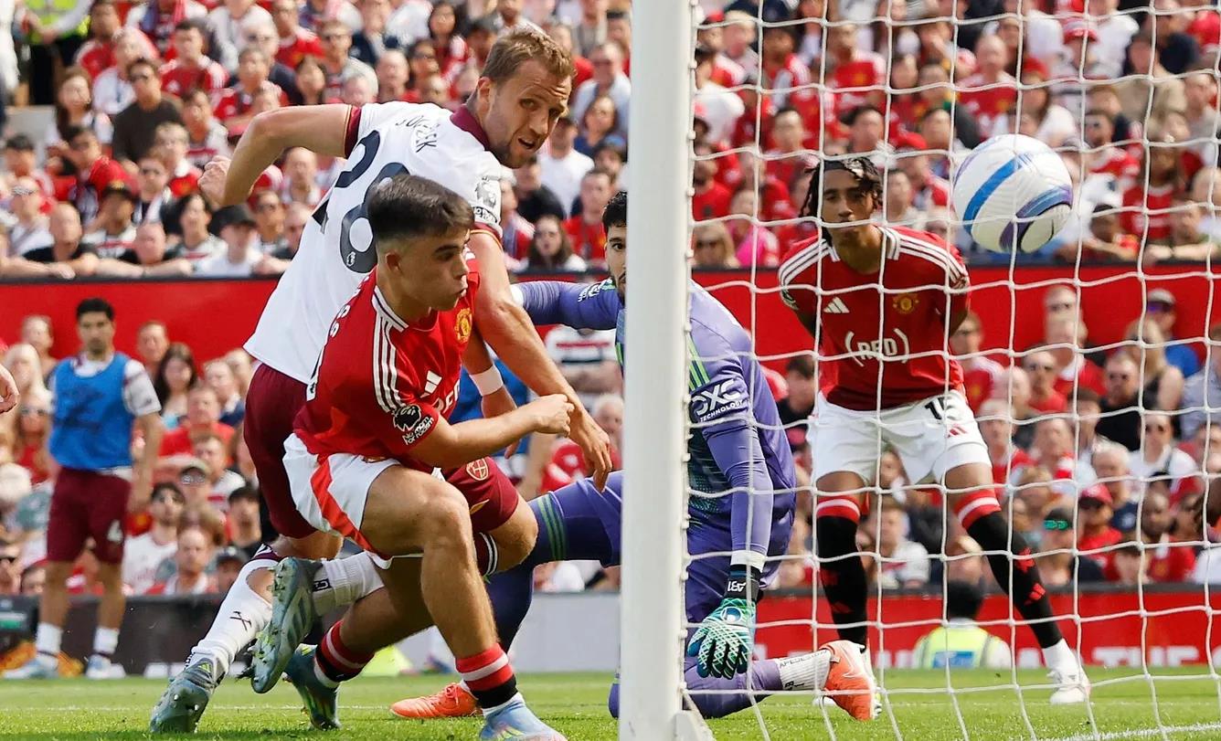 ⛳Chi tiết: Manchester United của Amorim đang phải đối mặt với tình thế tiến thoái lưỡng nan. Tinh thần của họ bị tổn hại khi phải luân phiên thay đổi thế mạnh của mình.