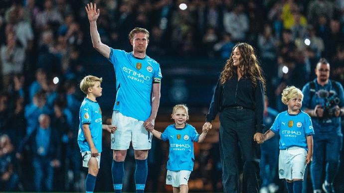 Modric, Muller, De Bruyne, Vardy: Sau hàng ngàn dặm, chúng ta phải nói lời tạm biệt