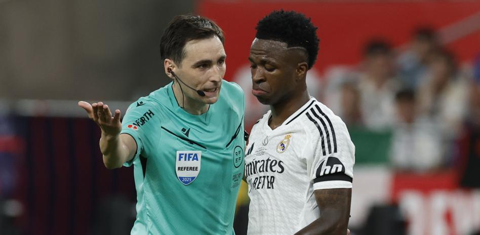 Mundo Deportivo: La Liga có kế hoạch sử dụng trí tuệ nhân tạo để đánh giá hiệu suất trọng tài và lựa chọn trọng tài trong tương lai