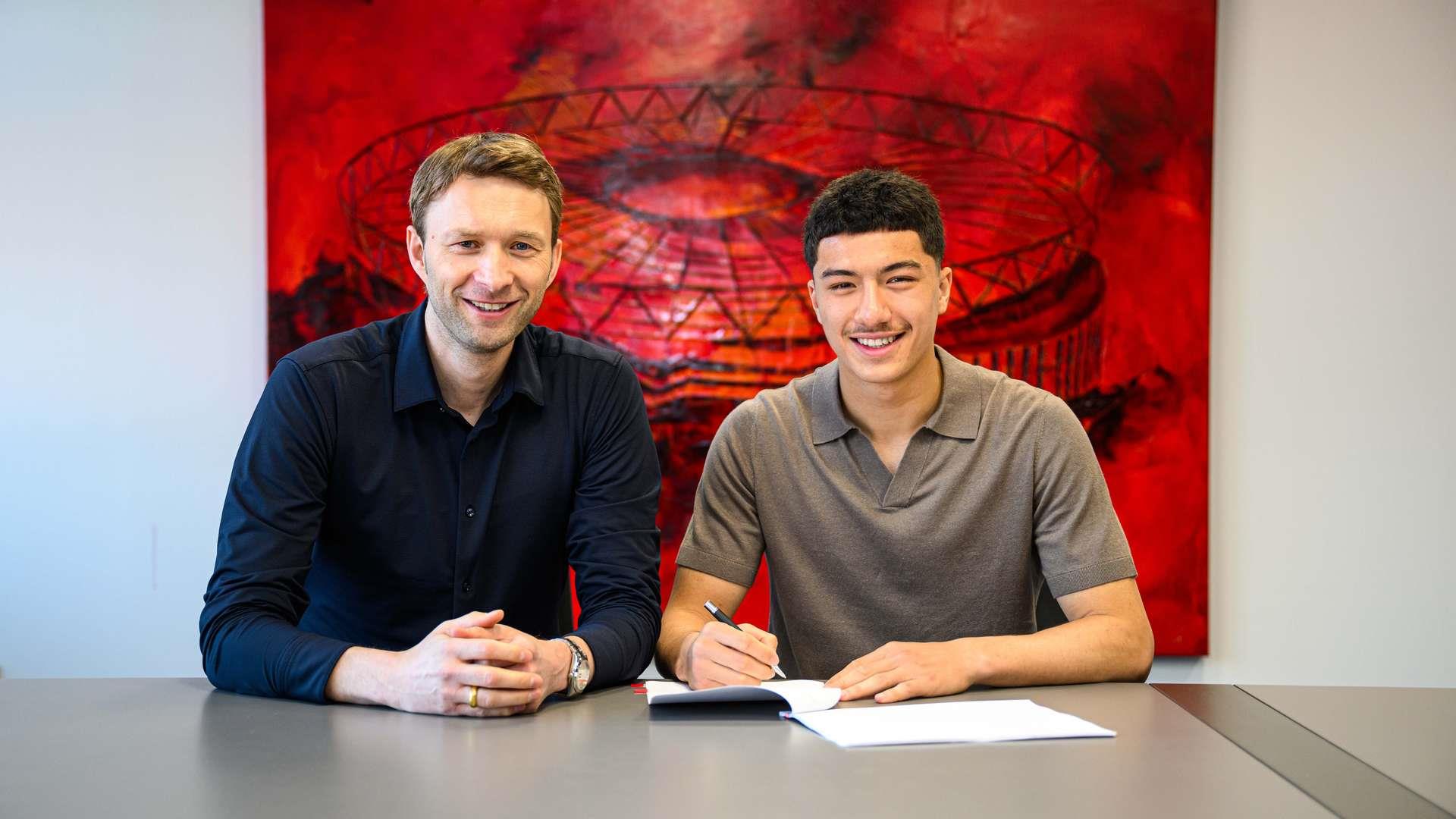 Chính thức: Leverkusen ký hợp đồng với cầu thủ tấn công 19 tuổi của Hertha Berlin, Maza
