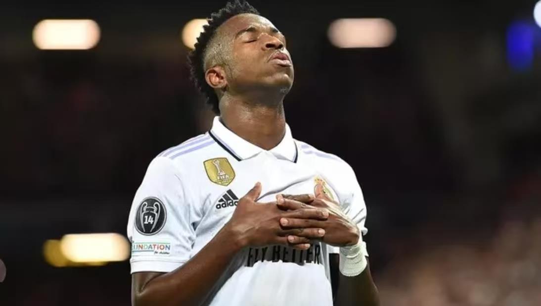 Real Madrid không chấp nhận yêu cầu của Vinicius trở thành cầu thủ được trả lương cao nhất đội, các cuộc đàm phán gia hạn hợp đồng đã bị đình trệ