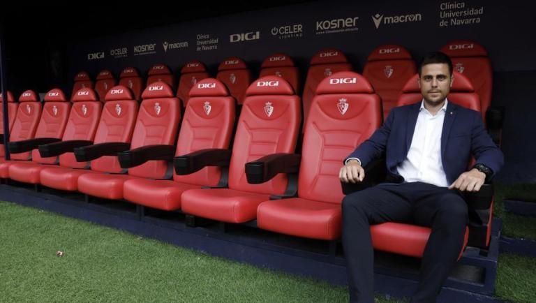 Huấn luyện viên Osasuna: Kỳ chuyển nhượng kéo dài hai tháng gây khó khăn cho tất cả các bên và bất lợi cho giải đấu; Tôi hy vọng sẽ ở lại Bernabéu lâu dài