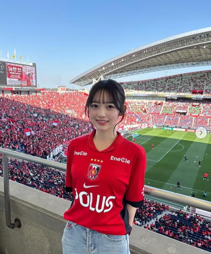 Tuyển chọn fan nữ xinh đẹp của J.League: mỗi người đều có nét đẹp riêng, hôm nay bạn là fan của đội nào?