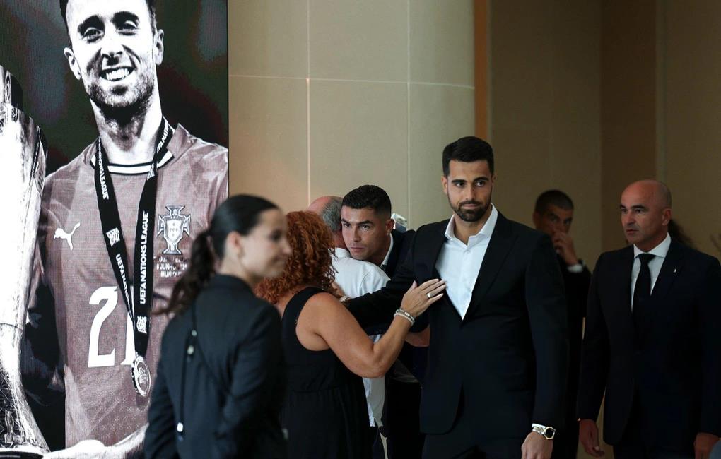 Toàn bộ buổi phỏng vấn Ronaldo với Piers Morgan (P2) Ước gì tôi bớt nổi tiếng để sống hòa đồng thì tốt biết bao! 2