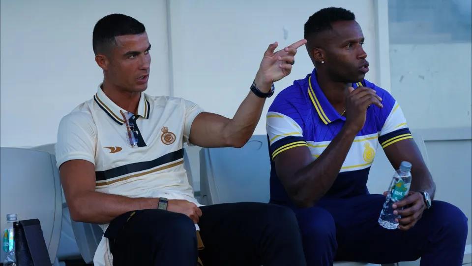 Toàn bộ buổi phỏng vấn Ronaldo với Piers Morgan (P2) Ước gì tôi bớt nổi tiếng để sống hòa đồng thì tốt biết bao! 4