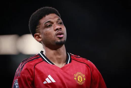 Ryan Giggs het loi khen ngoi Amad Diallo.