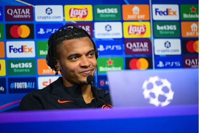 Manuel Akanji nhan dinh ve Arsenal.